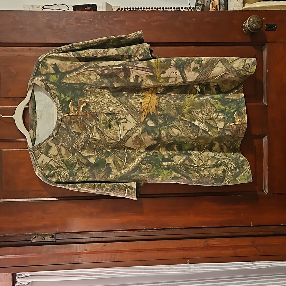 XL Mens Camo Shirt